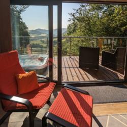 Valley View Lodge Living Room View